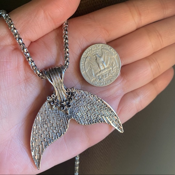 💥Host pick💥 🧜🏼‍♀️ Mermaid tail necklace - Picture 7 of 8